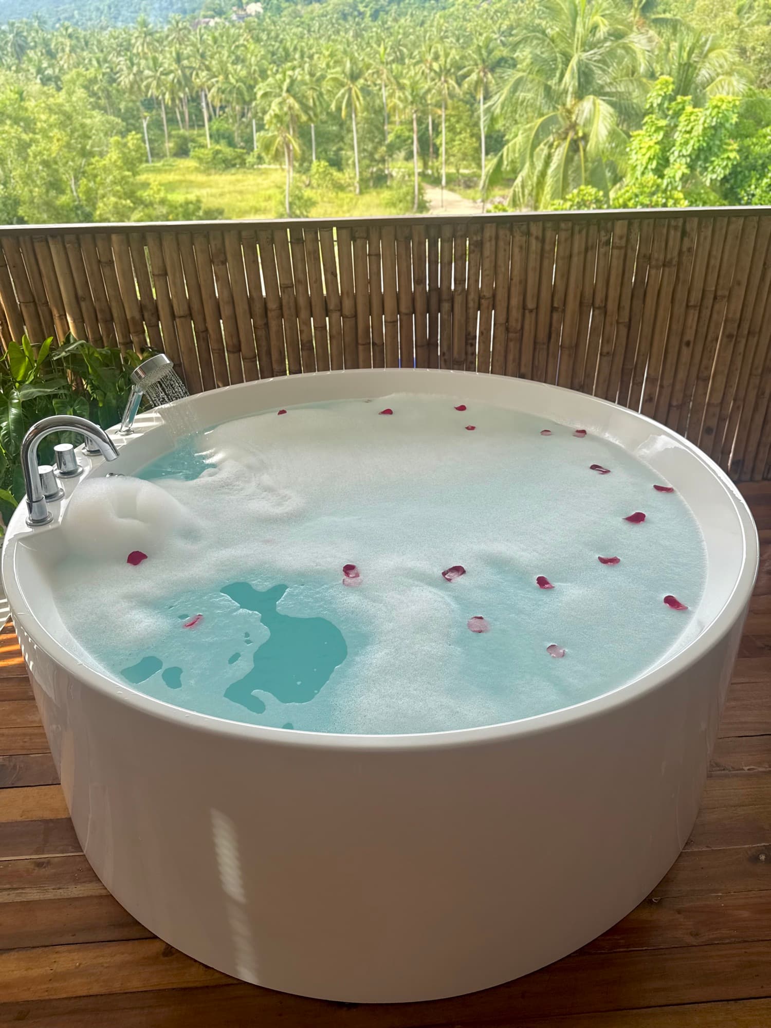 Lavella Bliss Bath & Aroma